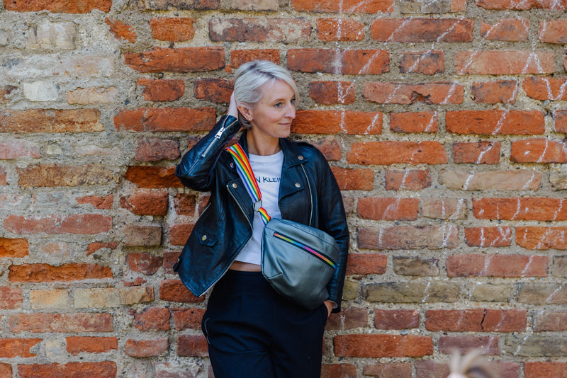 Special Edition "Tja Lol" Vegane Cross-Body-Bag - in Kooperation mit seiten.verkehrt